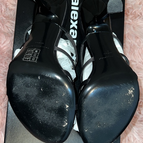 Alexander Wang Nala 105mm logo-plaque sandals (heels)
Alexander Wang - Picture 3 of 6